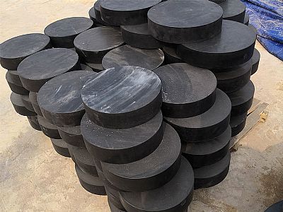 九江板式橡胶支座由若干层橡胶片与薄钢板经加压硫化